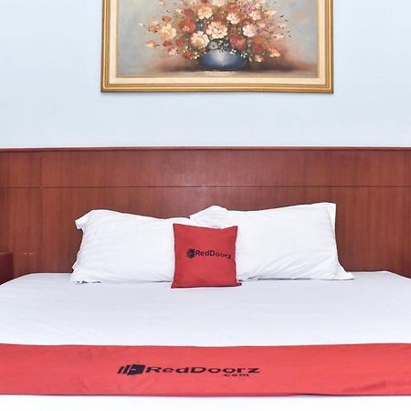 เรดดอร์ซ เนียร์ กัมปุง วาร์นา วาร์นี Hotel มะลัง ภายนอก รูปภาพ